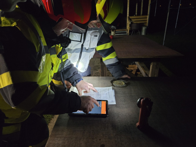 Fahrzeugbrand mit Gefahrgut