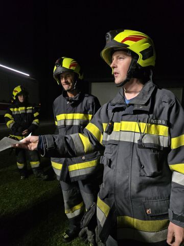 Fahrzeugbrand mit Gefahrgut